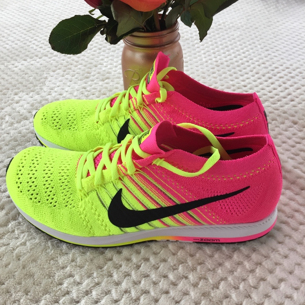 NEW! Nike Flynit Streak MENS 9 / Women 10.5 Unisex - Picture 4 of 7